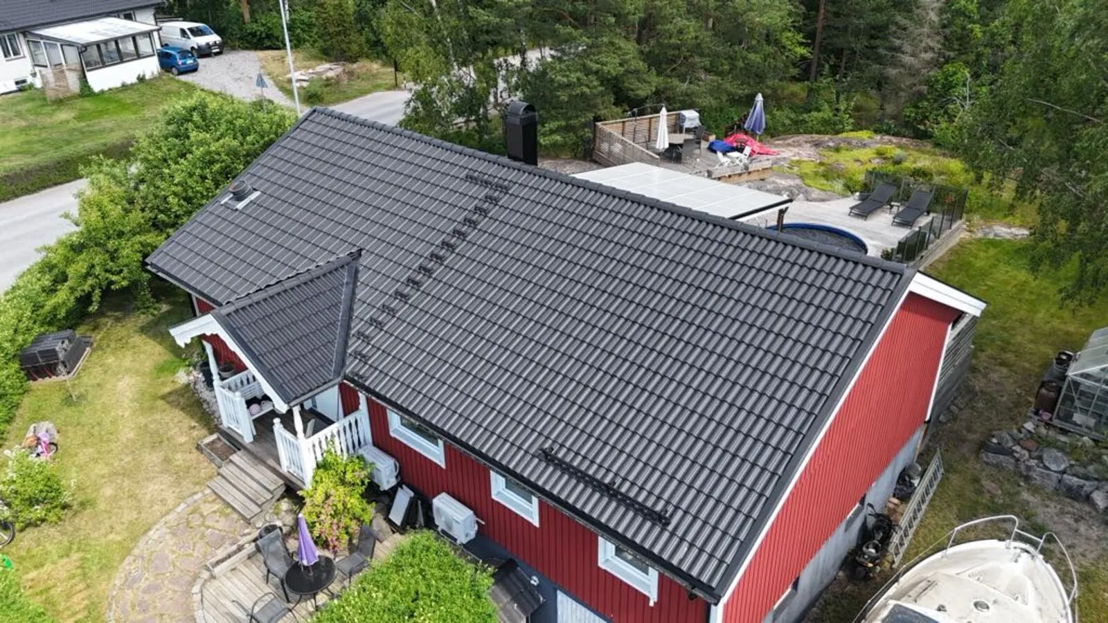 Robust betongtak lagt av Canova Tak